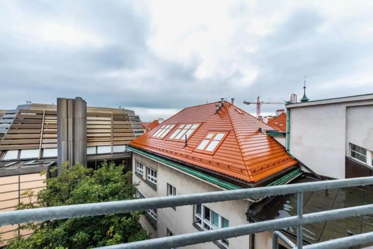 Waterfront River Side Roof Top Apartment - Terrace With City View 프라하 외부 사진
